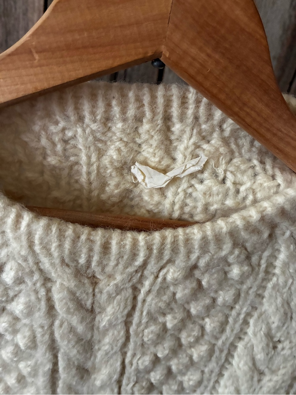 Vintage Wool Thick Cream Chunky Classic Cable Knit Fisherman Women's Sweater, S - Picture 4 of 4
